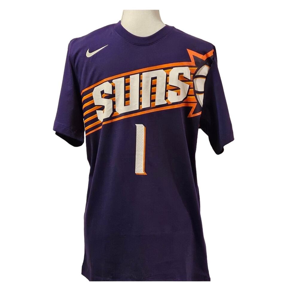 NIKE PHOENIX SUNS 2022-23 DEVIN BOOKER T-SHIRT – SIZE SMALL – PURPLE – NWT